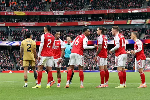 أرسنال يتصدر وبورنموث يلاحقه.. ترتيب الدوري الإنجليزي قبل الجولة العاشرة